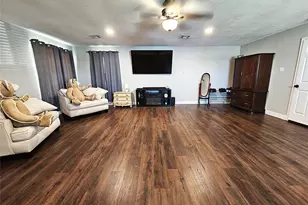 1205 W Trinity St, Groesbeck, TX 76642 - Photo 10