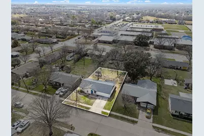 5832 Rosalyn Drive, Watauga, TX 76148 - Photo 2