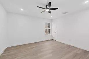 8650 Comer Dr, Dallas, TX 75217 - Photo 20