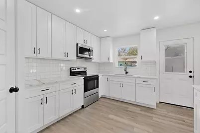 8650 Comer Drive, Dallas, TX 75217 - Photo 16