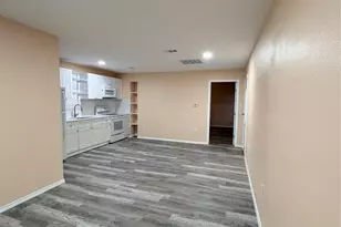 3827 Biglow Dr, Dallas, TX 75216 - Photo 4