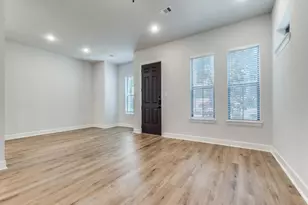 608 Aspen Valley Ln, Dallas, TX 75208 - Photo 4