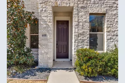 608 Aspen Valley Lane, Dallas, TX 75208 - Photo 2