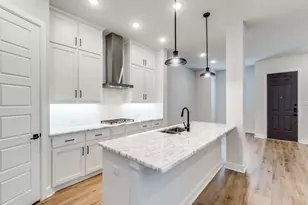 608 Aspen Valley Ln, Dallas, TX 75208 - Photo 12