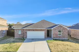 404 Stone Creek Blvd, Glenn Heights, TX 75154 - Photo 1