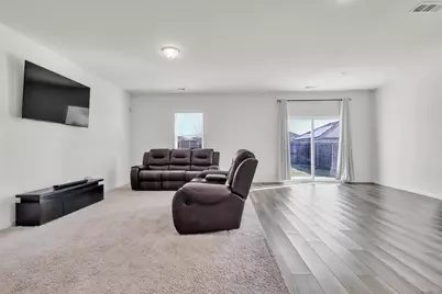 404 Stone Creek Boulevard, Glenn Heights, TX 75154 - Photo 6