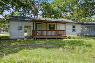 121 Circle Dr, Bogata, TX 75417 - Photo 12