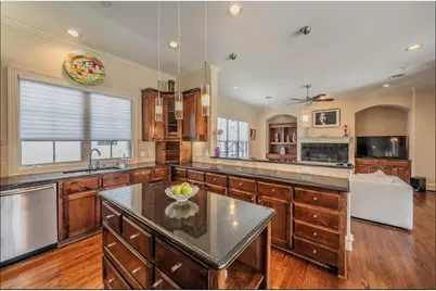 3827 Holland Avenue #B, Dallas, TX 75219 - Photo 12