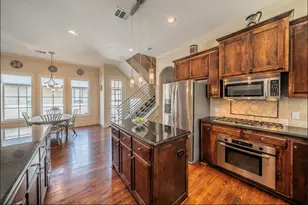 3827 Holland Ave, Dallas, TX 75219 - Photo 10