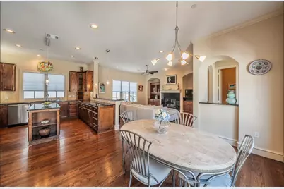 3827 Holland Avenue #B, Dallas, TX 75219 - Photo 8