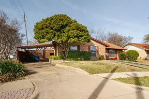 2101 Deerfield Dr, Carrollton, TX 75007 - Photo 2