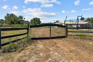 1134 Buffalo Crk Dr, Evant, TX 76525 - Photo 20