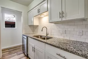 226 Rolling Hills Pl, Lancaster, TX 75146 - Photo 10