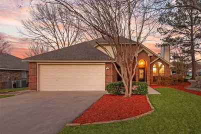 471 Caviness Drive, Grapevine, TX 76051 - Photo 2