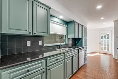 7236 Wake Forrest Drive, Dallas, TX 75214 - Photo 10