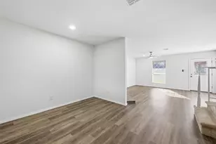 73 Winchester Dr, Euless, TX 76039 - Photo 8