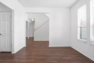 202 Bob White Dr, Red Oak, TX 75154 - Photo 4