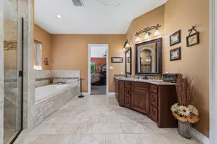 505 S Bluegrove Rd, Lancaster, TX 75146 - Photo 12