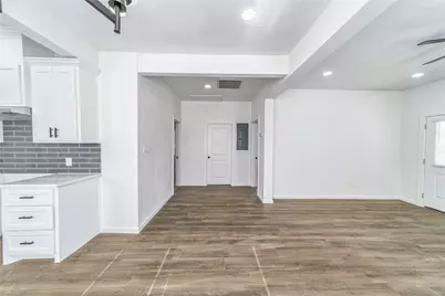 1014 Sycamore Avenue, Corsicana, TX 75110 - Photo 8