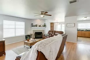 542 Del Mar Dr, Ponder, TX 76259 - Photo 6