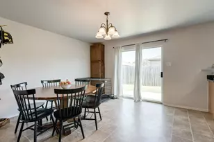 542 Del Mar Dr, Ponder, TX 76259 - Photo 10