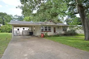220 Littlefield Dr, East Tawakoni, TX 75472 - Photo 2