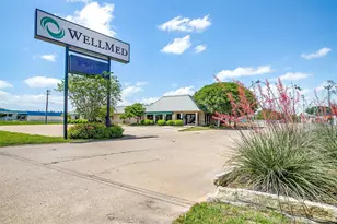 434 Wilshire Blvd, Burleson, TX 76028 - Photo 1