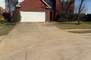 2004 Golden Oak Dr, Bedford, TX 76021 - Photo 2