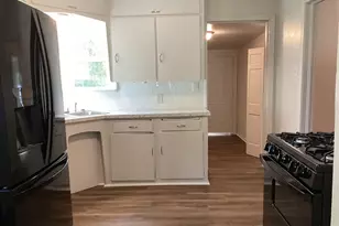 2240 Bonnie Brae Ave, Fort Worth, TX 76111 - Photo 6