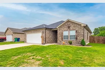 4811 Henry Street, Greenville, TX 75401 - Photo 2