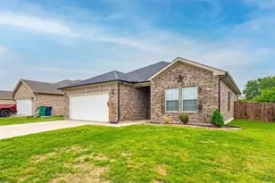 4811 Henry St, Greenville, TX 75401 - Photo 2