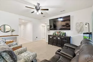 229 Abingdon St, Azle, TX 76020 - Photo 10