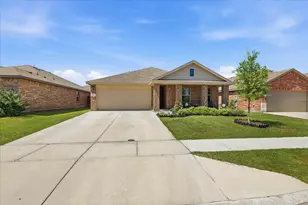 229 Abingdon St, Azle, TX 76020 - Photo 2
