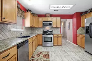 325 Stately Oak Ln, Lake Dallas, TX 75065 - Photo 2