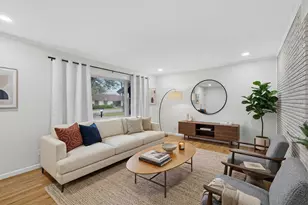 210 N Summit St, Red Oak, TX 75154 - Photo 4