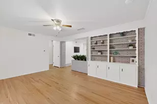 210 N Summit St, Red Oak, TX 75154 - Photo 8