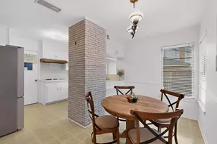 210 N Summit St, Red Oak, TX 75154 - Photo 12