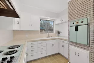 210 N Summit St, Red Oak, TX 75154 - Photo 10