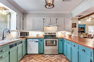 648 Oak St, Burleson, TX 76028 - Photo 18