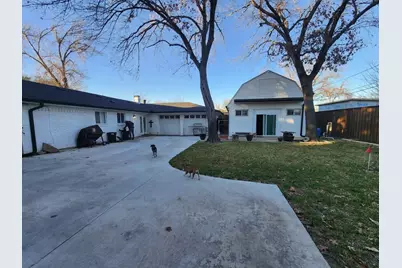 2129 Goerte Drive, Grand Prairie, TX 75051 - Photo 14