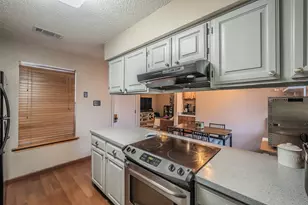 655 Ridgeline Dr, Hurst, TX 76053 - Photo 8