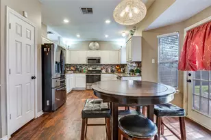 5302 Bradley Ln, Arlington, TX 76017 - Photo 10