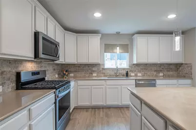 7633 Rampart Drive, Little Elm, TX 76227 - Photo 6