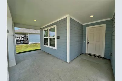 824 Towngreen Drive, Cleburne, TX 76031 - Photo 2