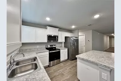 824 Towngreen Drive, Cleburne, TX 76031 - Photo 12