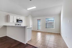 8916 Catalonia Dr, Dallas, TX 75217 - Photo 10