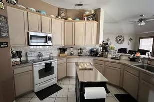 2504 Blue Holly Dr, Corinth, TX 76210 - Photo 2