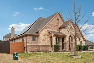 453 Lake Park Dr, Midlothian, TX 76065 - Photo 2