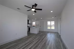 1525 Murray Dr, Garland, TX 75042 - Photo 4