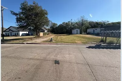 1002 S Smith Street, Ennis, TX 75119 - Photo 1